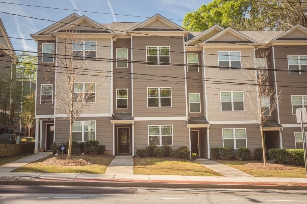 Property Photo:  1365 Memorial Drive SE 13  GA 30317 