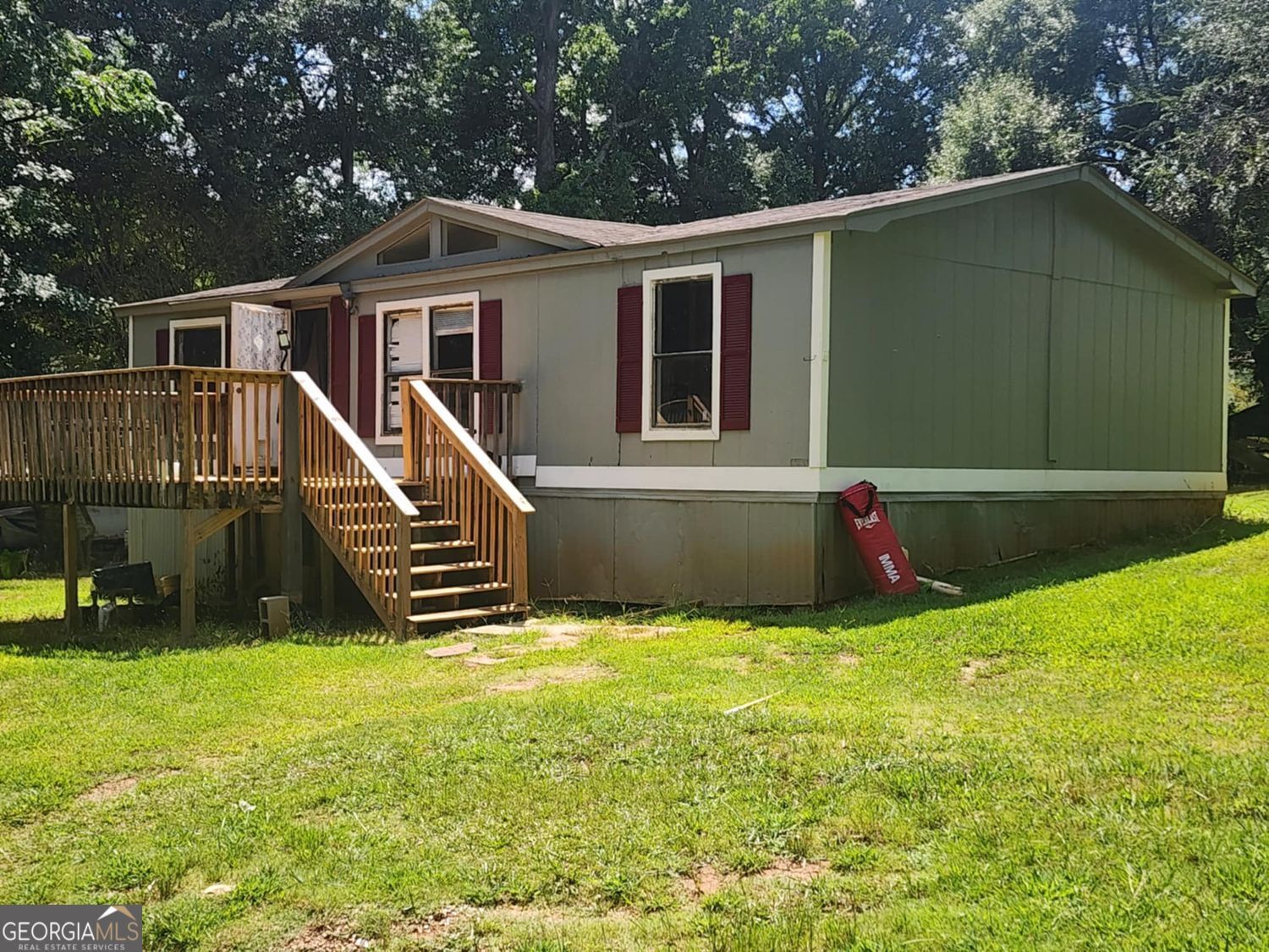 Property Photo:  20 Helen Road  GA 30016 