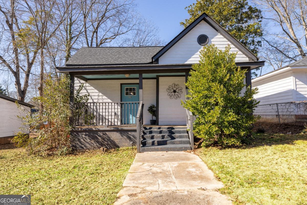 Property Photo: 2220 Lee St SW GA 30014
