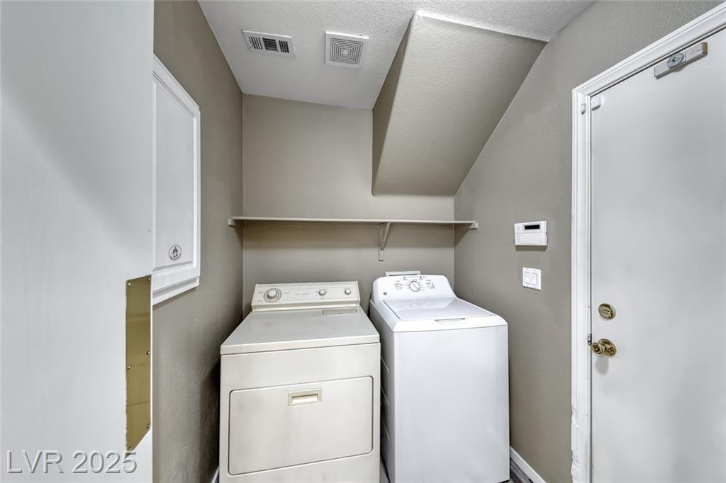 Property Photo: 7237 Twin Maples Court NV 89148