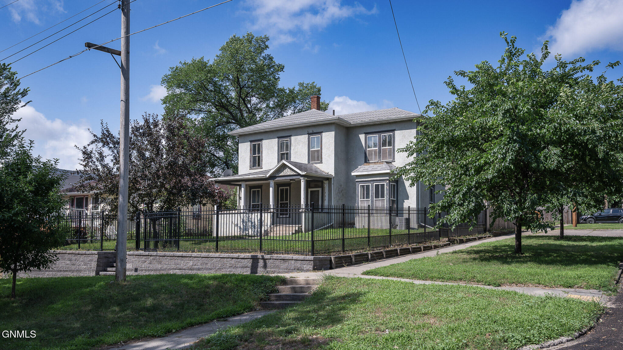 Property Photo:  522 N 2nd Street  ND 58501 