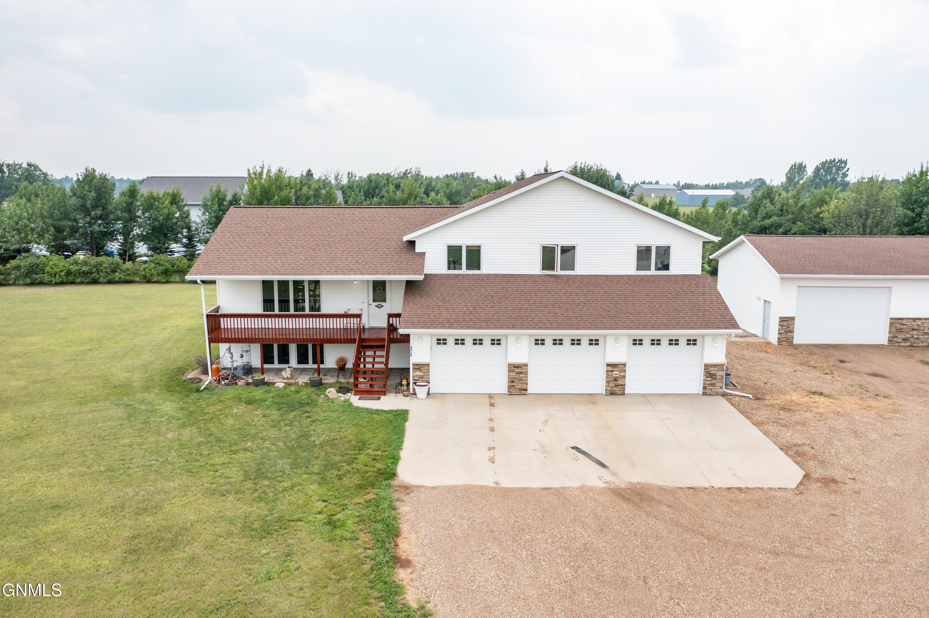 5715 Country Creek Drive  Bismarck ND 58503 photo