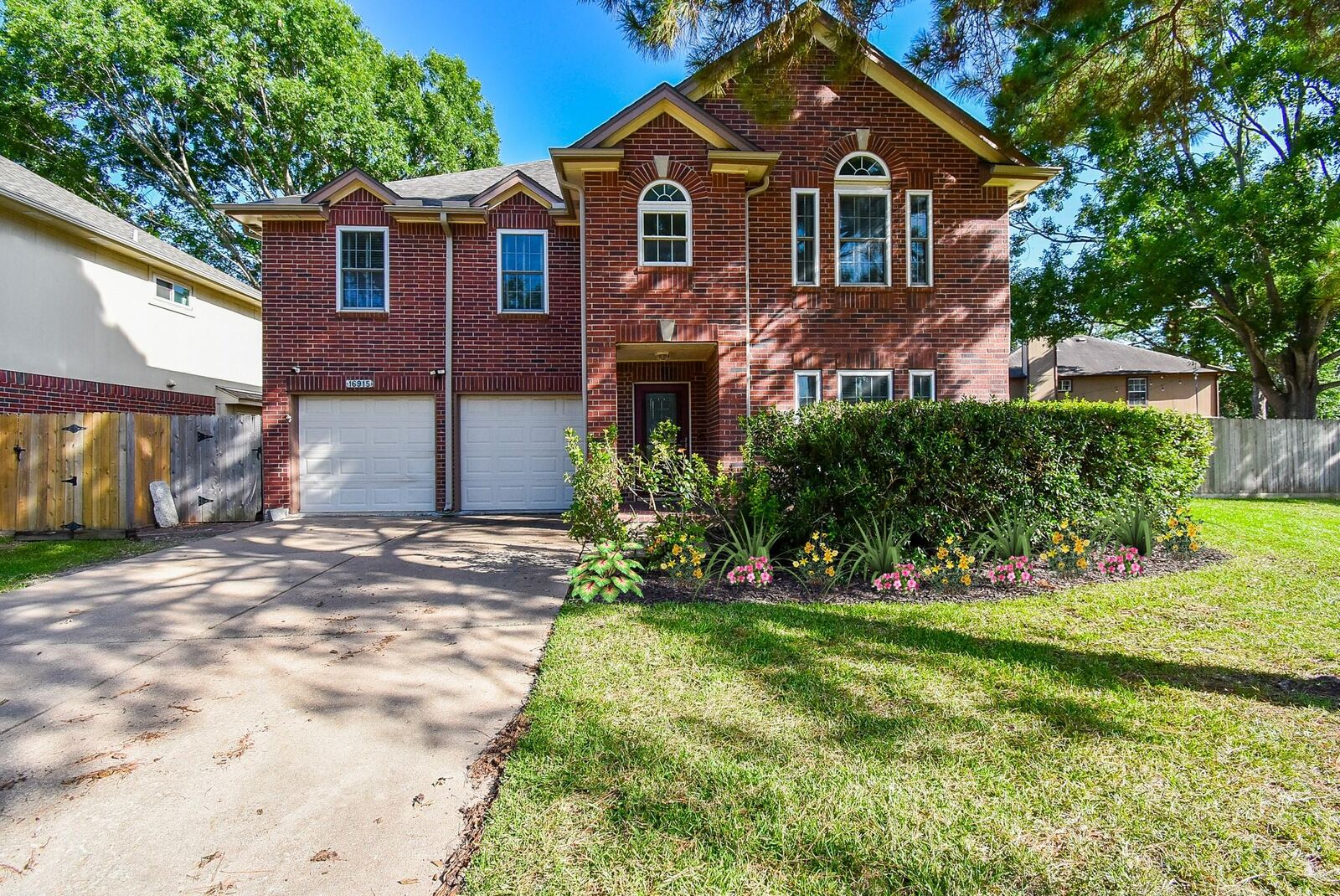Property Photo:  16915 Blue Mist Circle  TX 77498 