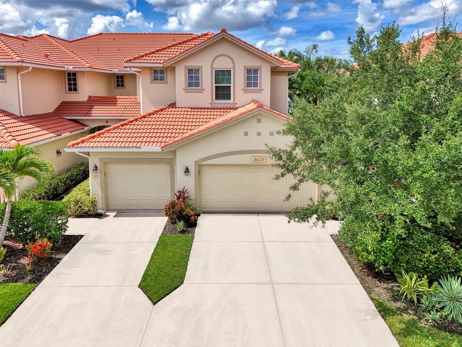 Property Photo:  4620 Club Drive 102  FL 33953 