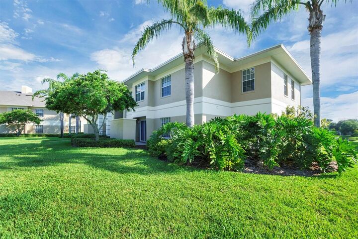 Property Photo:  307 Eagle Pond Drive 307  FL 33884 