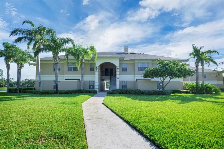 Property Photo: 307 Eagle Pond Drive 307 FL 33884