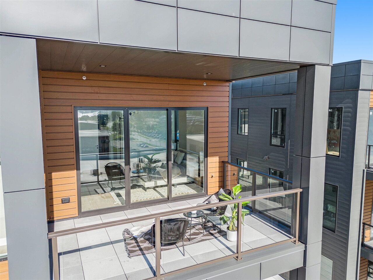 Property Photo:  159 S River Avenue 403  MI 49423-2863 