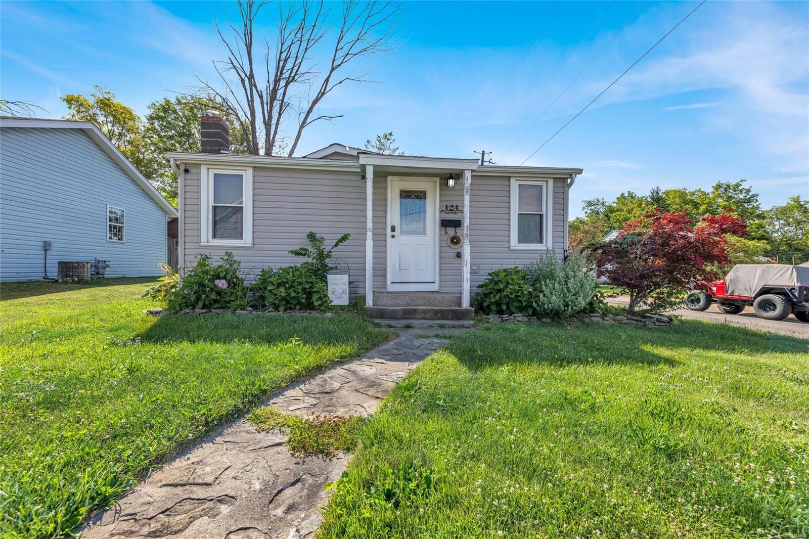 Property Photo:  124 W Washington Street  IL 62236 