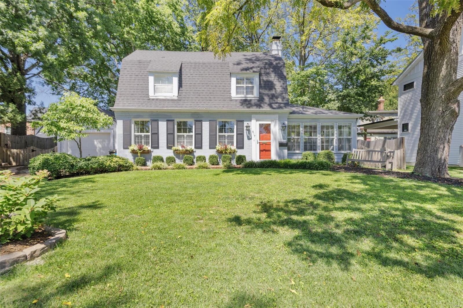 Property Photo:  517 W Rose Hill Avenue  MO 63122 