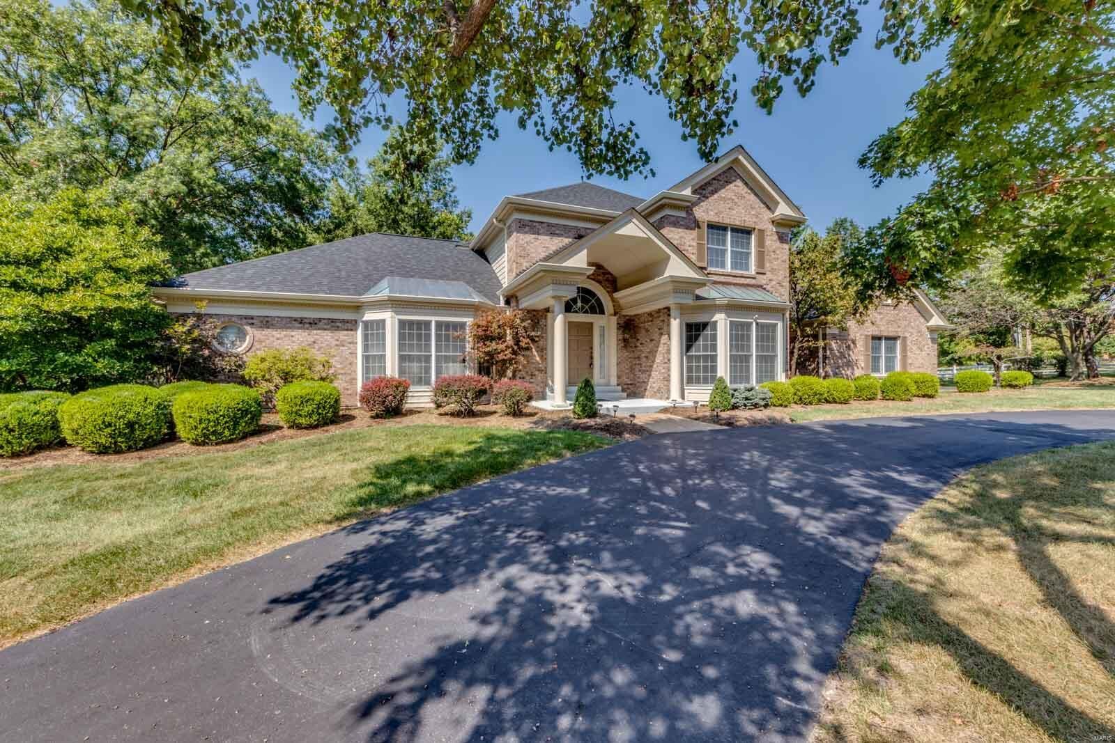 Property Photo: 403 Conway Pine Court MO 63141