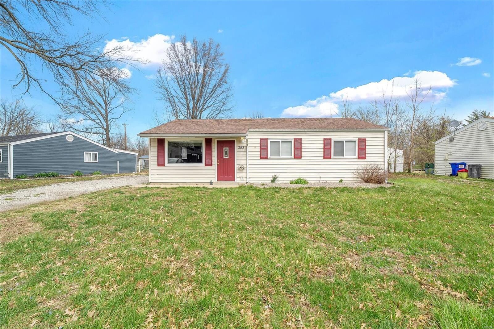 Property Photo: 323 Weber MO 63025