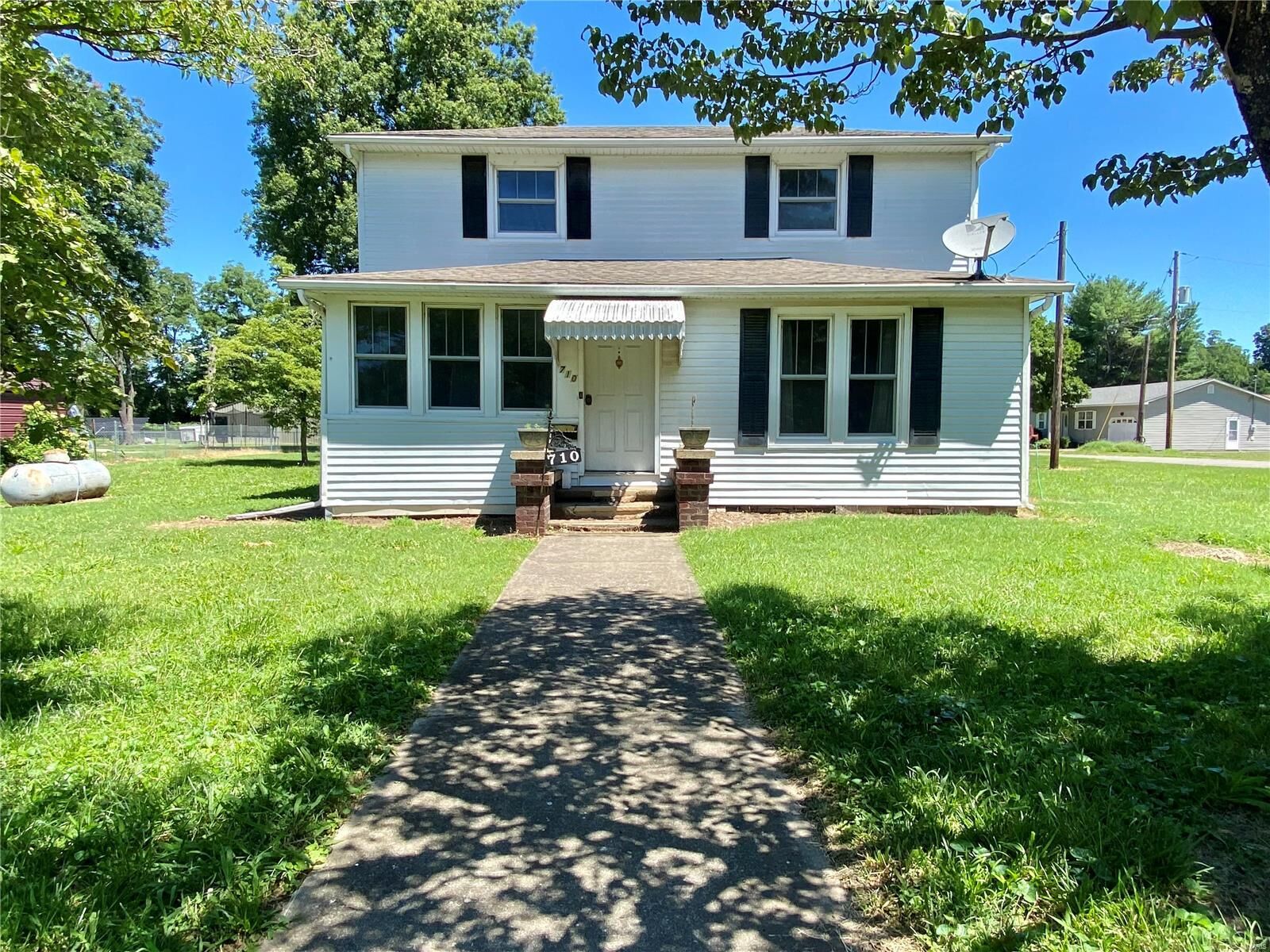 Property Photo:  710 Sherman Street  MO 63834 