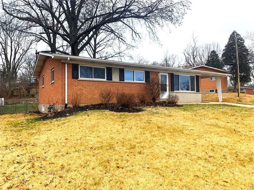 Property Photo: 43 Gocke Place MO 63114