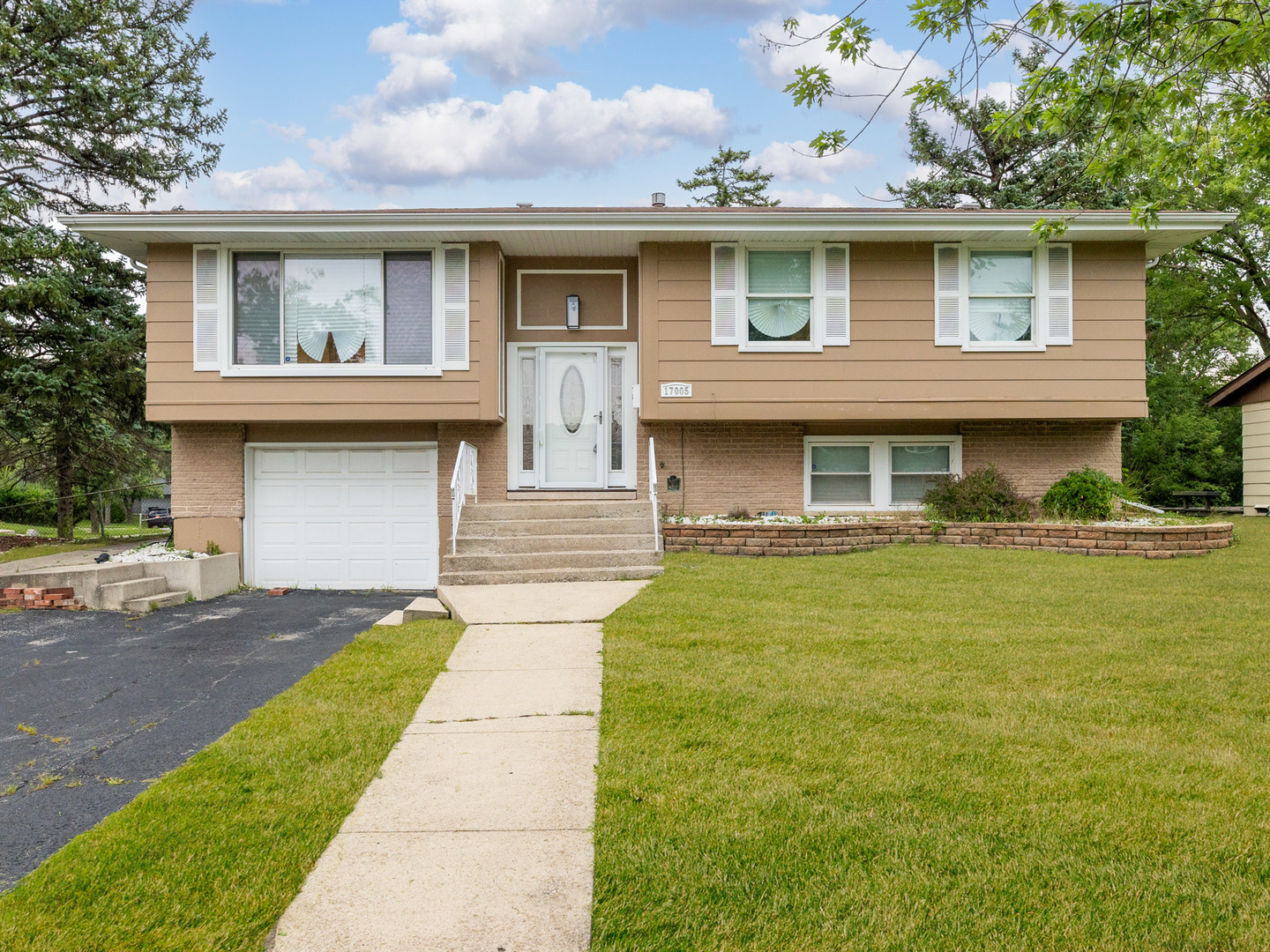 Property Photo: 17005 Elm Drive IL 60429