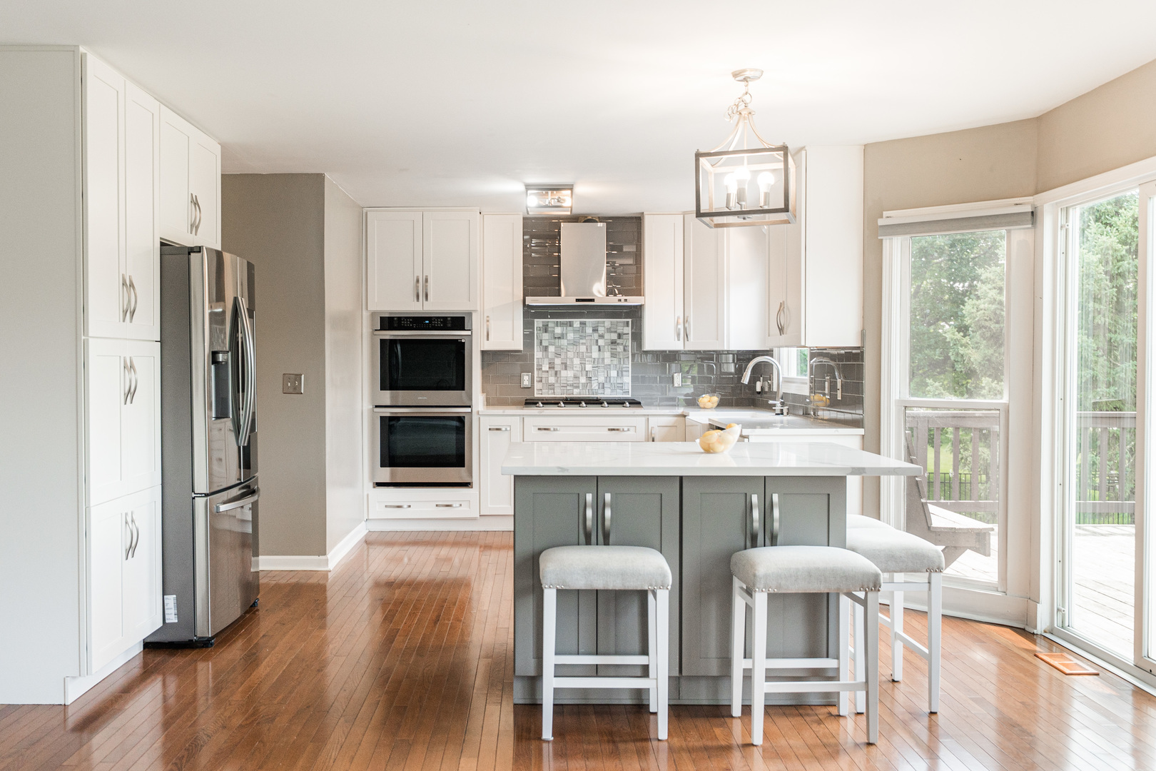 Property Photo:  117 Devonshire Drive  IL 60115 