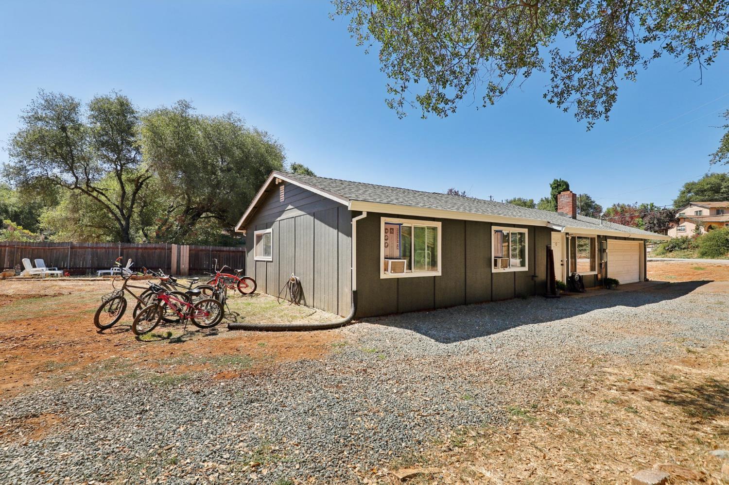 Property Photo: 4085 Oakmont Drive CA 95682