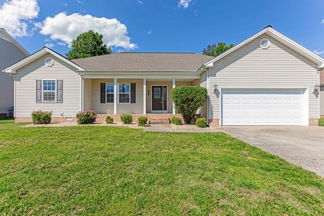 Property Photo:  991 Wing Tip Cir  KY 42240 