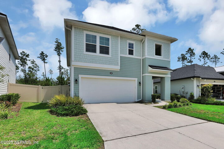 Property Photo:  200 Starnberg Court  FL 32095 