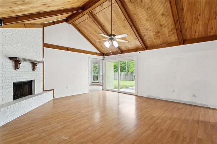 Property Photo: 105 Inverrary Court LA 70460