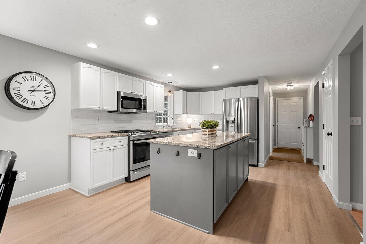 Property Photo:  46 Litchfield Road  NH 03053 