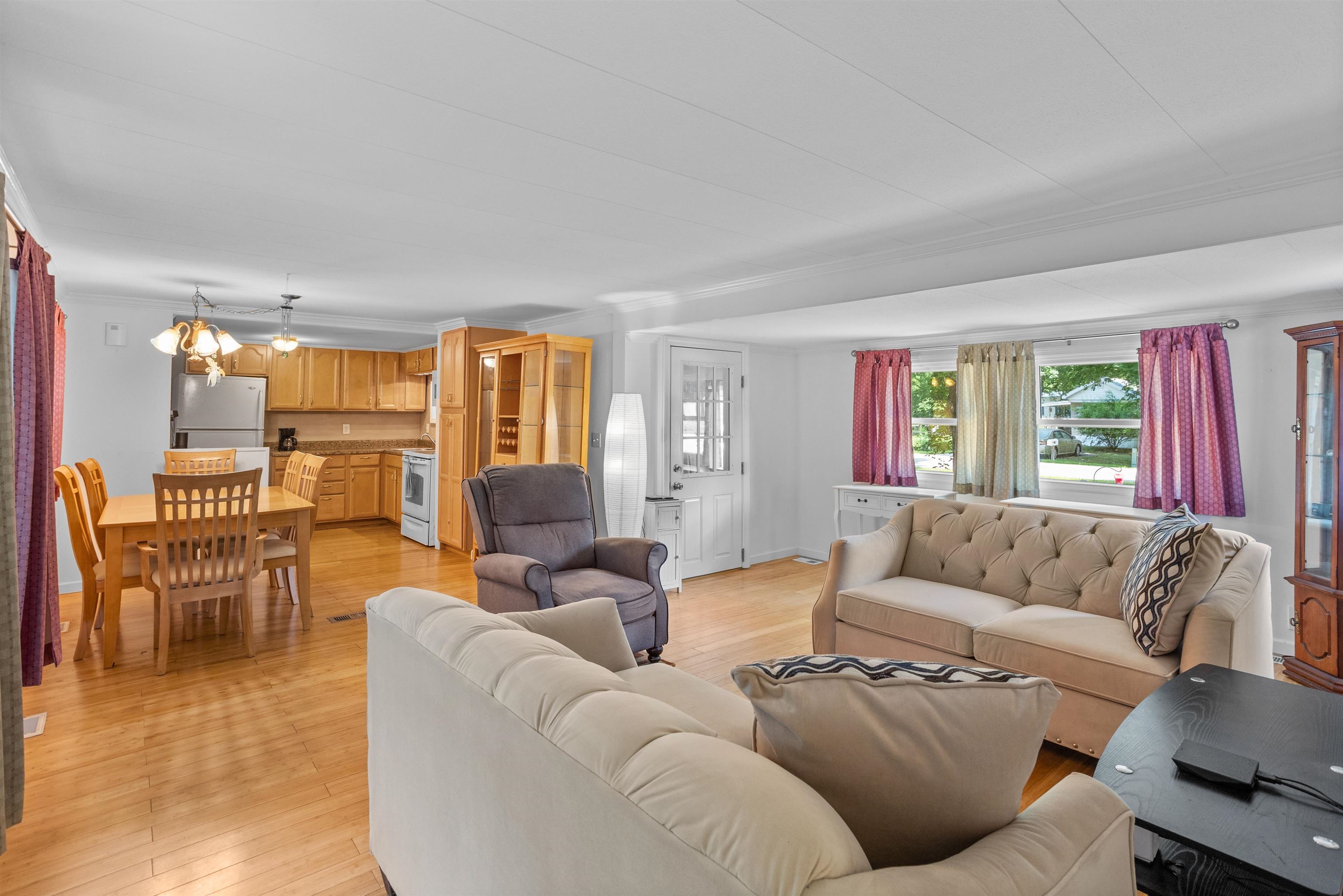 Property Photo: 2 Trout Brook Drive NH 03062