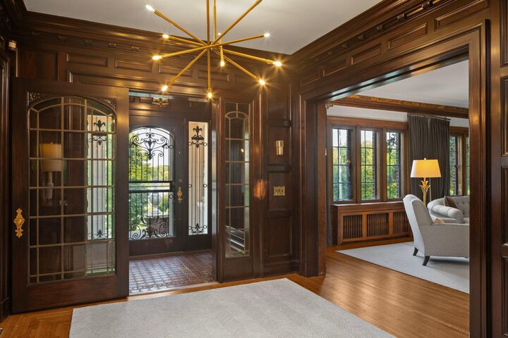 2740 W Lake Of The Isles Parkway  Minneapolis MN 55416 photo