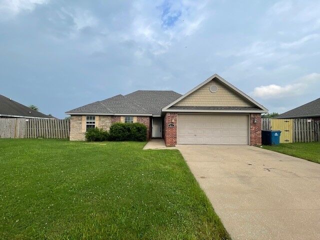 Property Photo: 1533 Hutchinson Street AR 72751