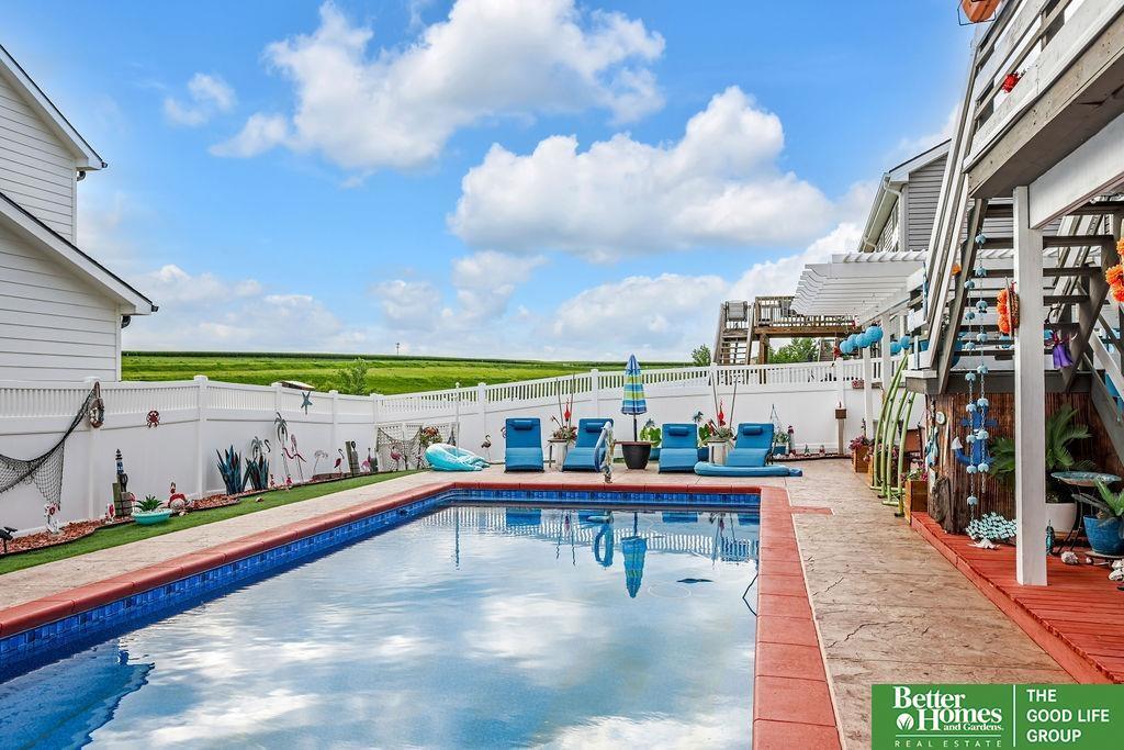 Property Photo: 8002 Kilpatrick Parkway NE 68007
