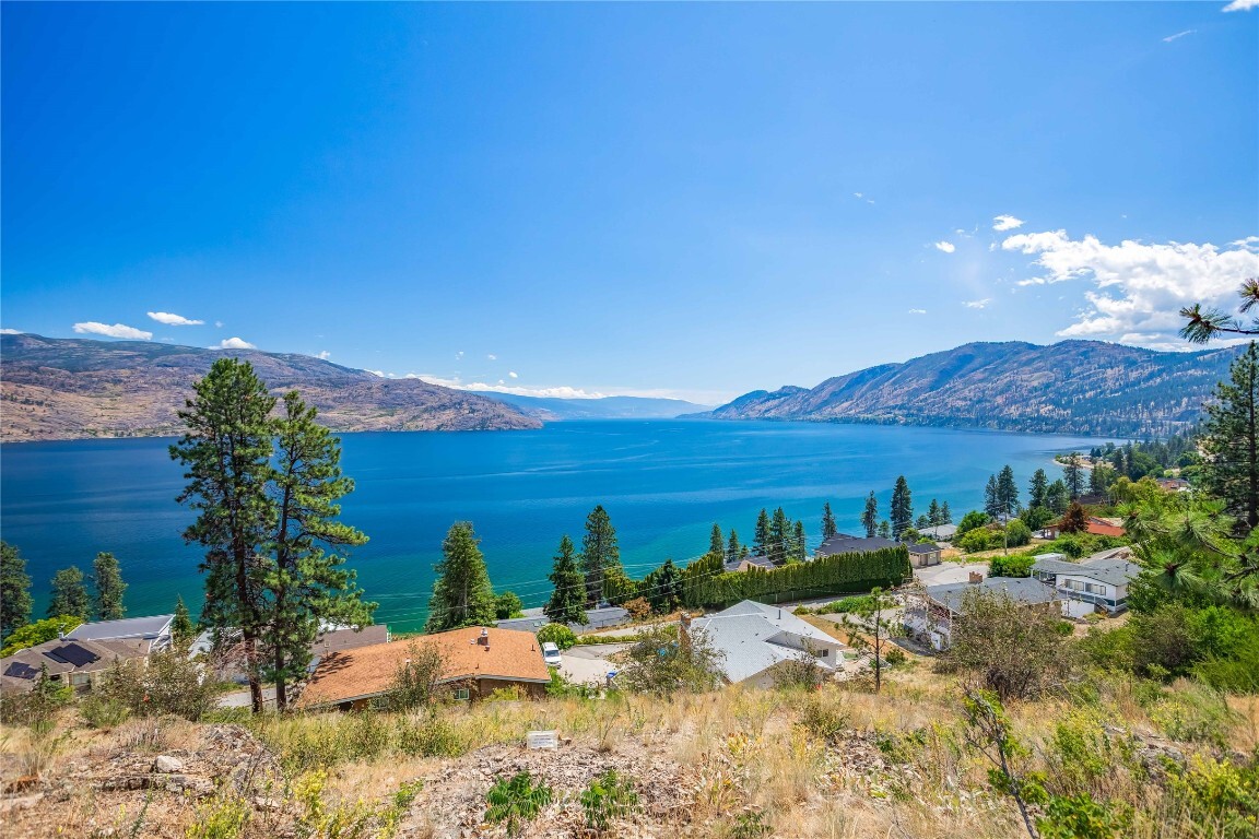 6341 Bulyea Avenue  Peachland BC V0H 1X7 photo
