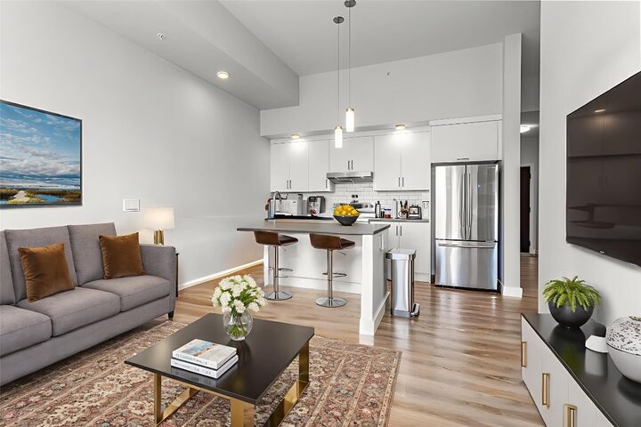 1215 St Paul Street 606  Kelowna BC V1Y 2C7 photo