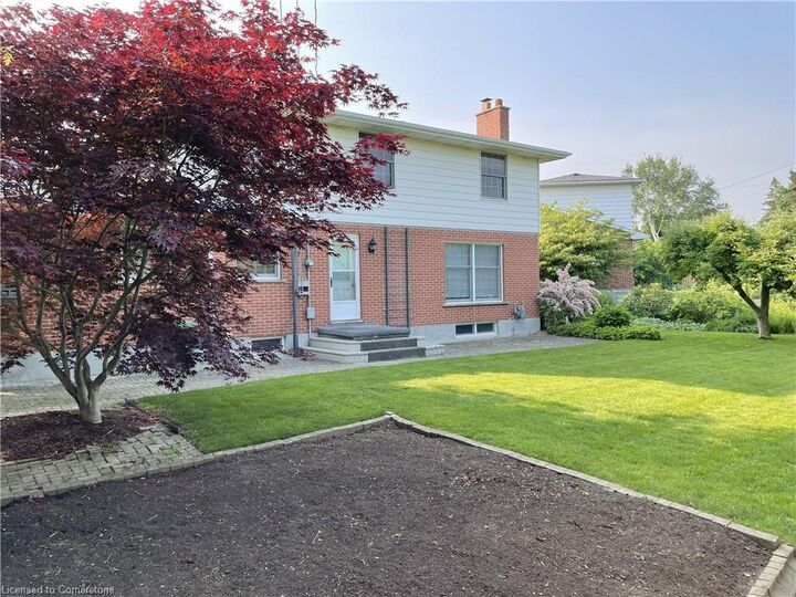 Photo de la propriété:  30 Lanscott Place  ON L8K 5G6 