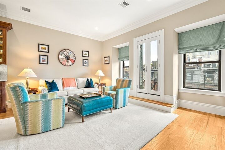 Property Photo: 191 Beacon St 7 MA 02116