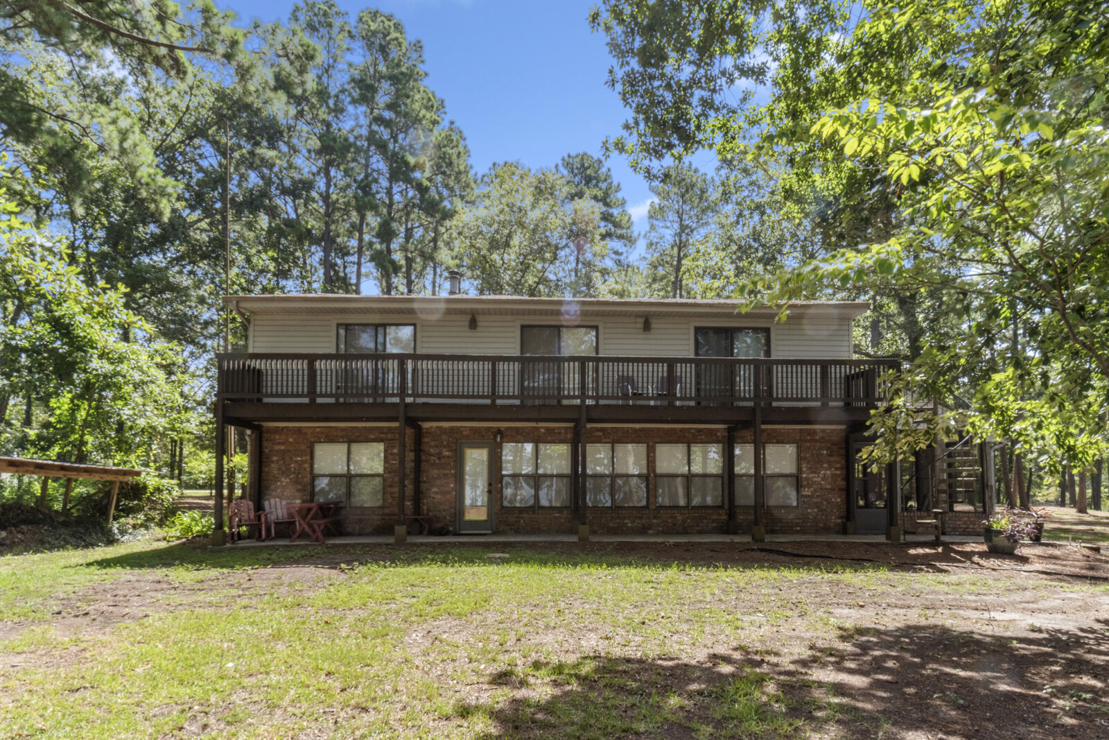 Property Photo:  663 Falcon Dr  LA 71429 