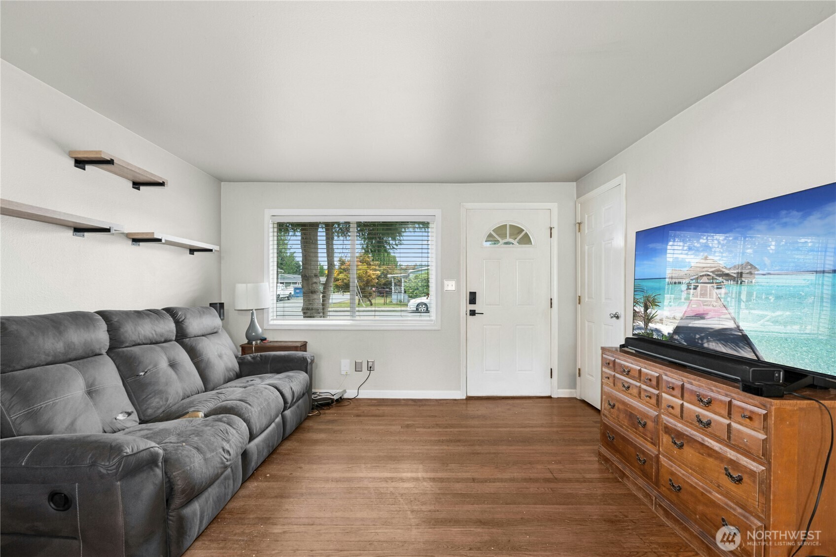 Property Photo: 712 Alder Street WA 98294