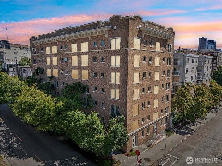 Property Photo: 505 E Denny Way Avenue A207 WA 98122