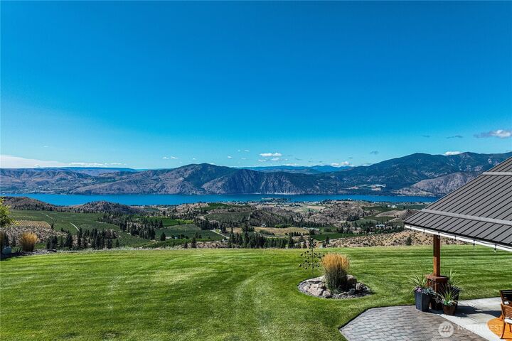 Property Photo: 1205 Santana Drive WA 98831