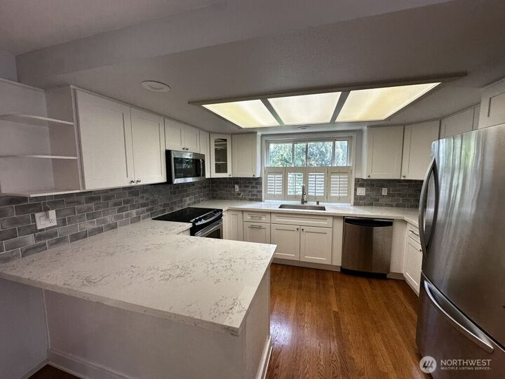 Property Photo:  20526 NE 43rd Street  WA 98074 