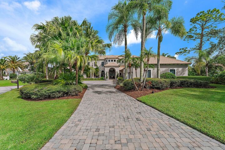 Property Photo: 2506 NW Hollyberry Lane FL 34990
