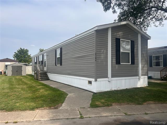 Property Photo: 2084 Pauline Drive MI 48083