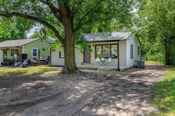 Property Photo: 2519 N Payne Ave KS 67204-5843