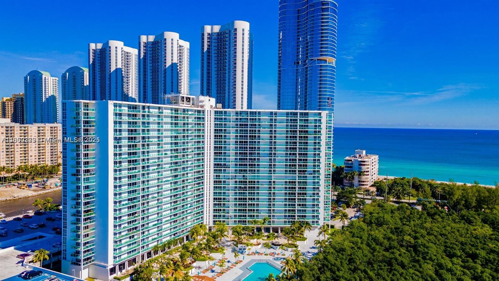Property Photo: 100 Bayview Dr 224 FL 33160