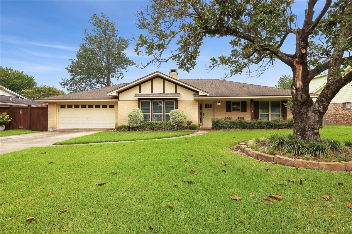 Property Photo: 1370 Sheridan Ln. TX 77706