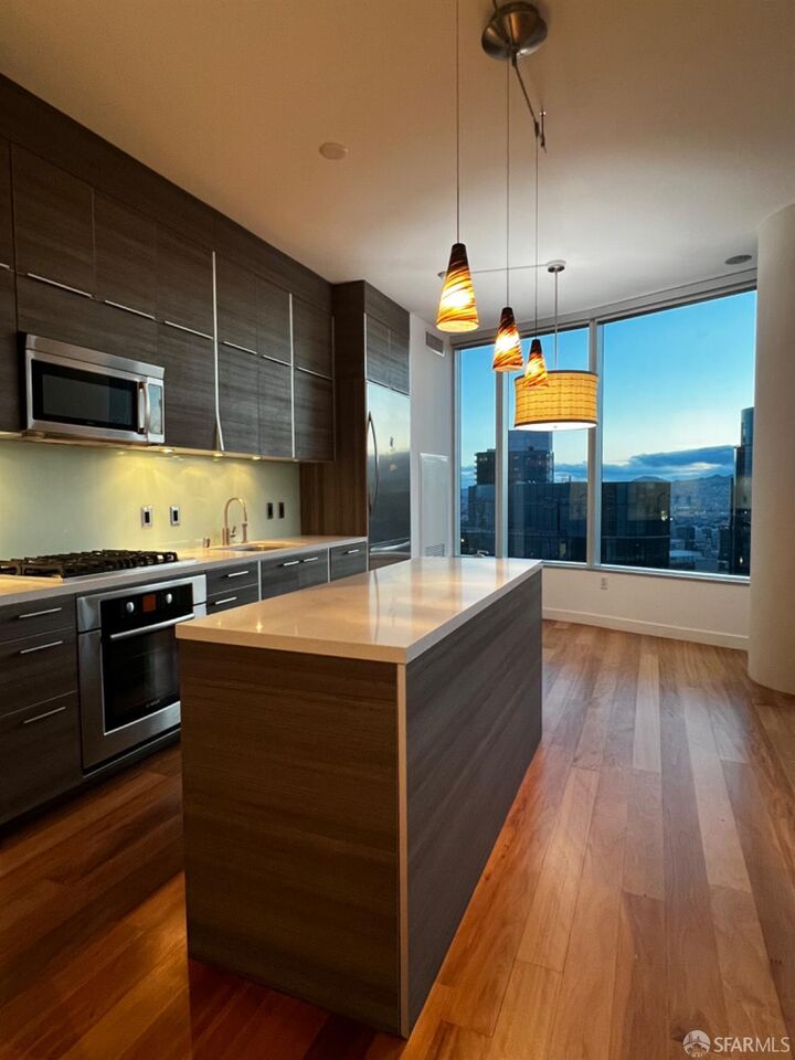 338 Spear Street 41E  San Francisco CA 94105 photo