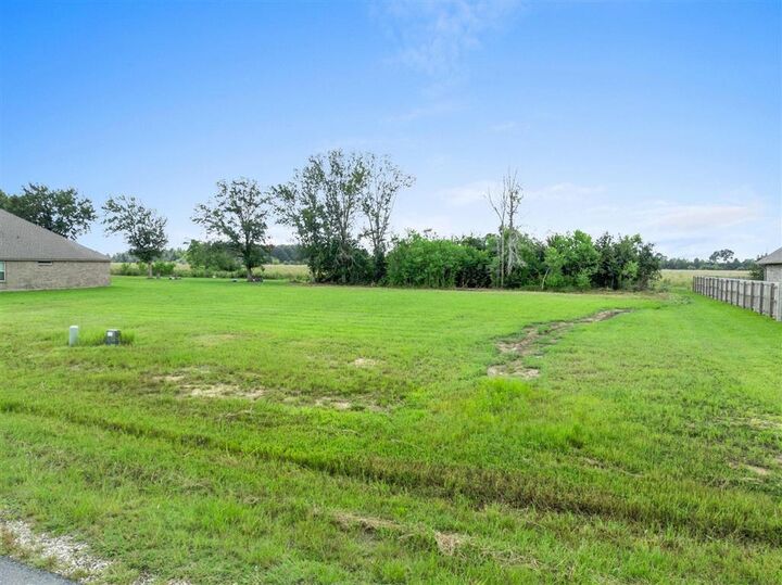 Property Photo: 8113 Kinslee Lane LA 70647