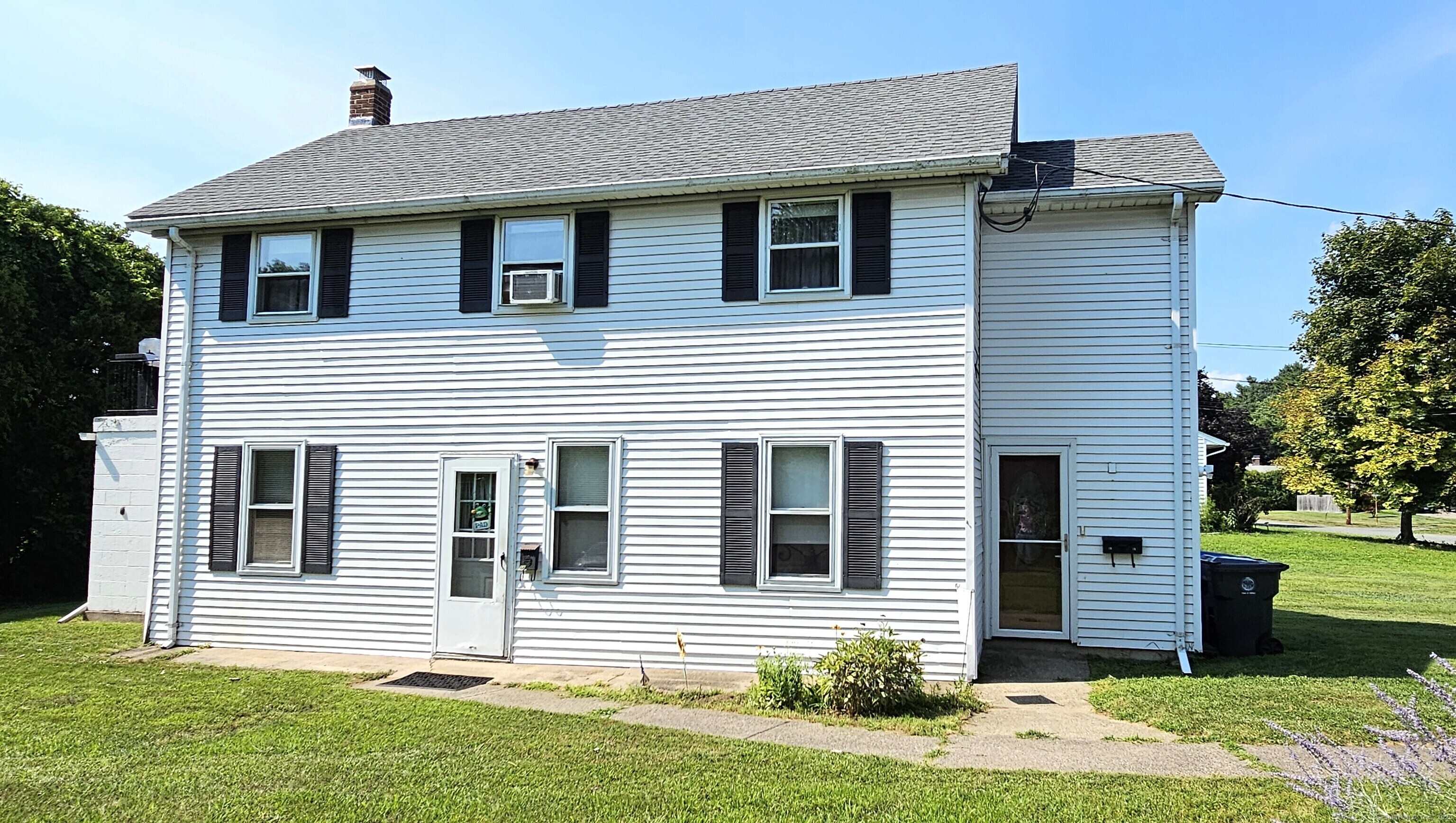 Property Photo:  1 Campania Road  CT 06082 
