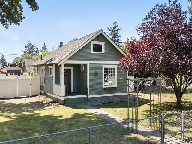 Property Photo: 633 W Providence Ave WA 99205