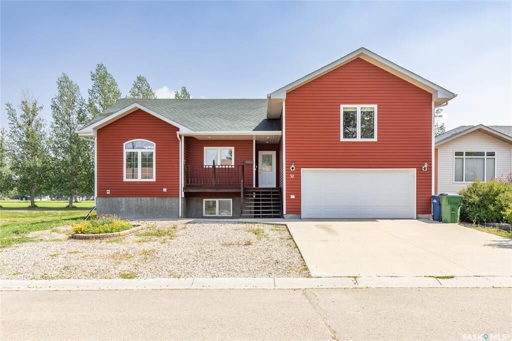 Property Photo:  30 Carrington Drive  SK S6K 1C2 