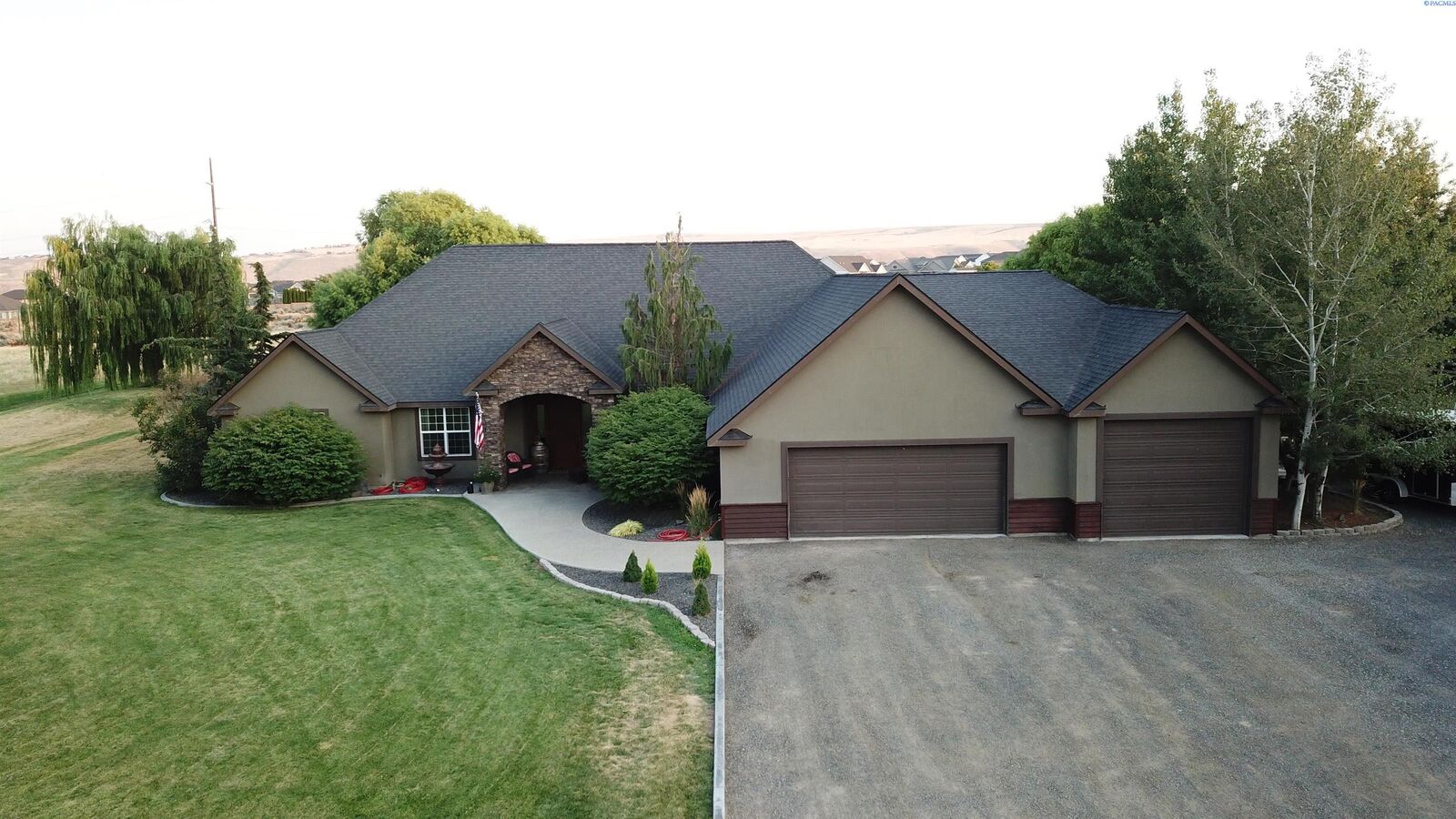 Property Photo:  89607 E Badger View Dr.  WA 99338 