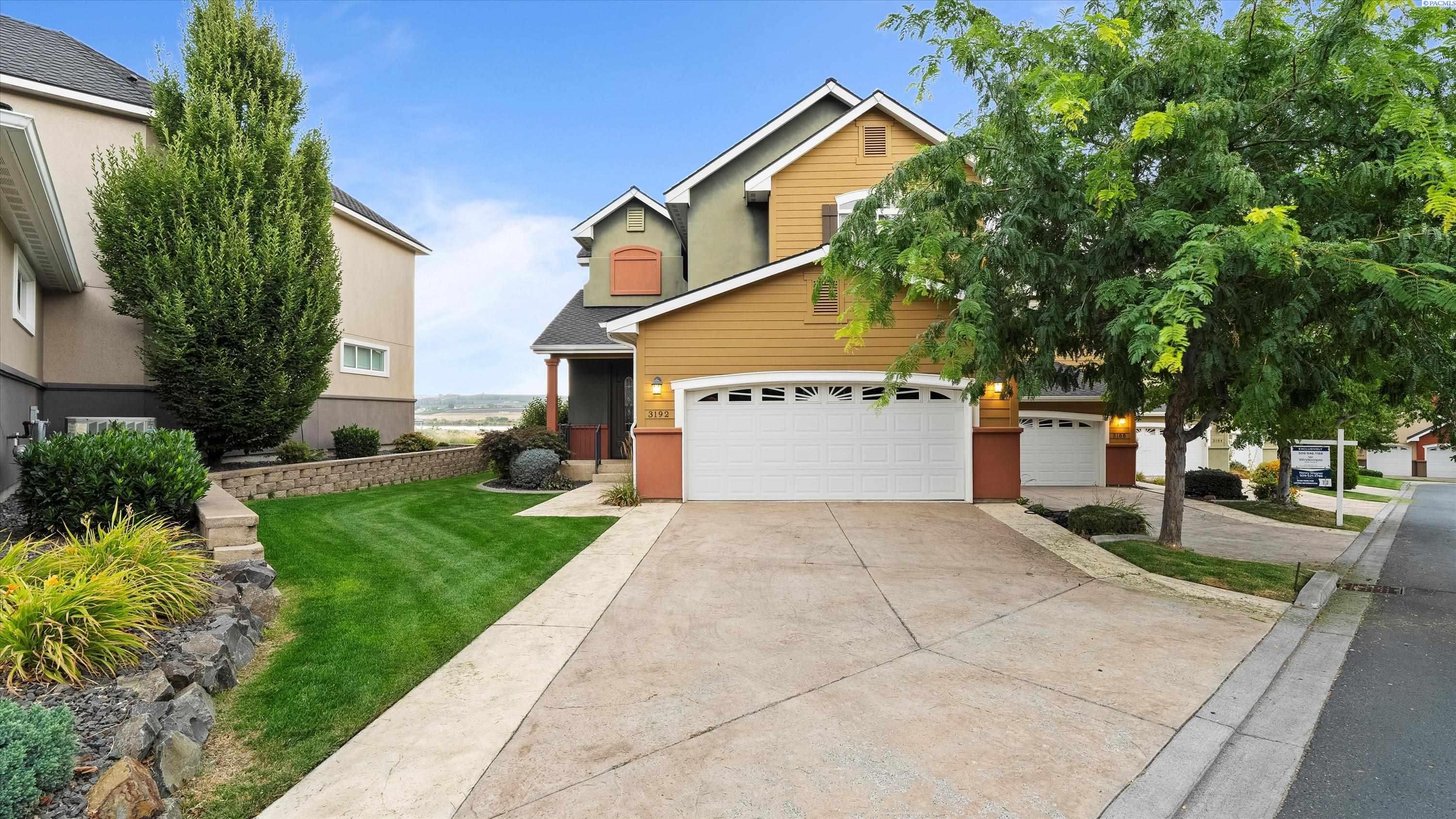 Property Photo: 3192 Willow Pointe Dr WA 99354
