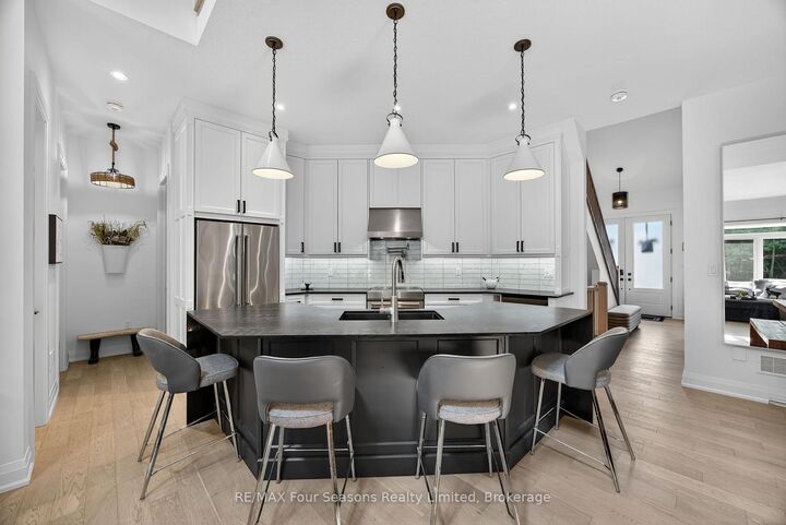 Property Photo: 112 Schooners Lane ON N0H 2P0